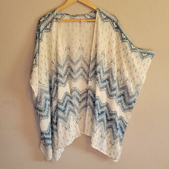 Lottie & Holly by Band of Gypsies Chevron Batnik Kimono - Picture 3 of 15